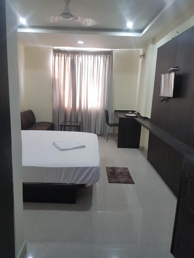 Hotel Ample Yard Chennai Zewnętrze zdjęcie