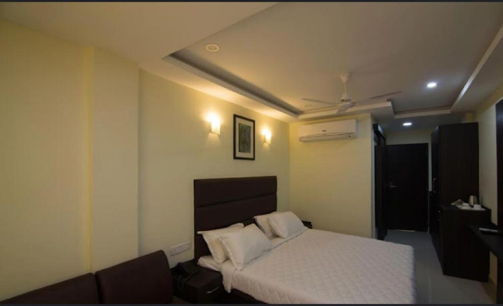 Hotel Ample Yard Chennai Zewnętrze zdjęcie